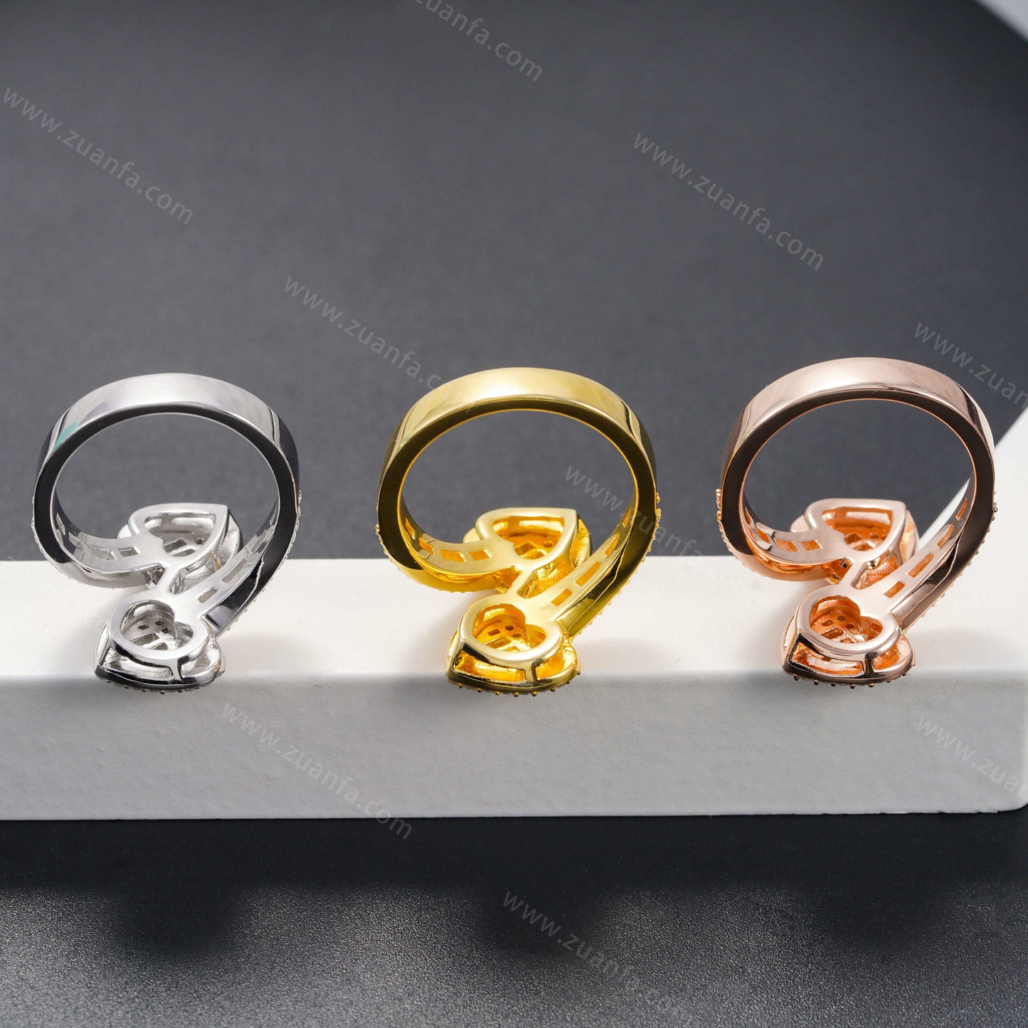 Iced Out Fashion Hip Hop High Quality Heart Moissanite Ring