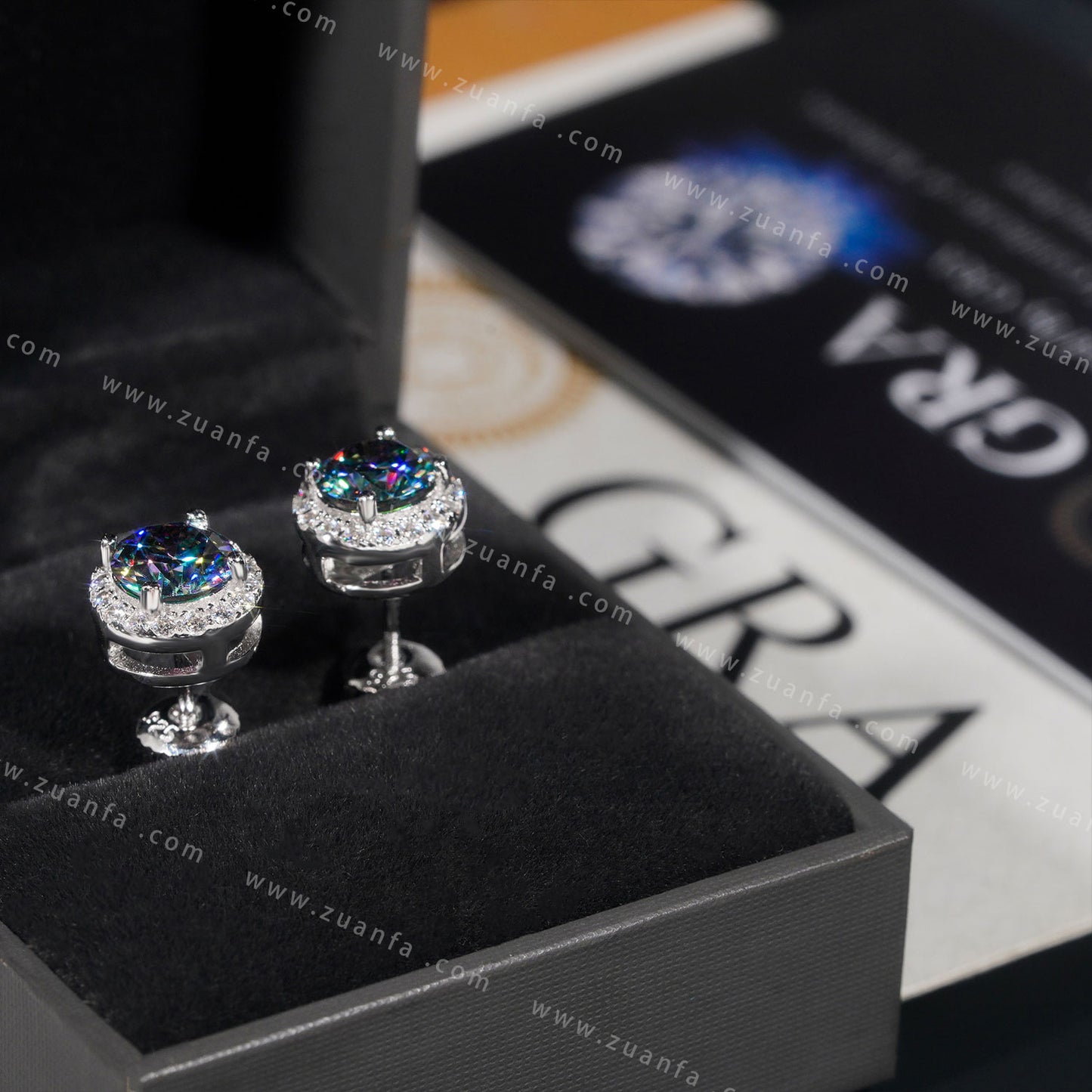 Various Color Moissanite Stud Earring 18K Gold