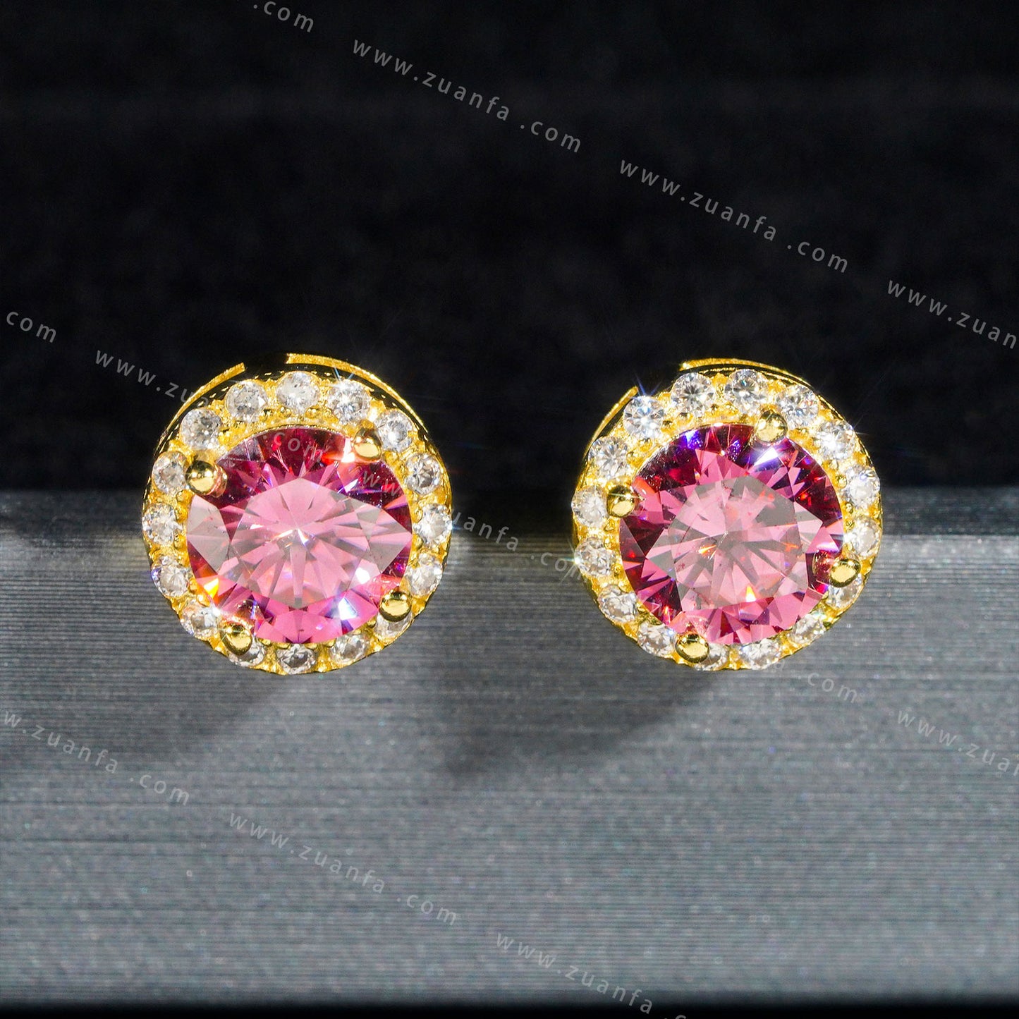 Various Color Moissanite Stud Earring 18K Gold