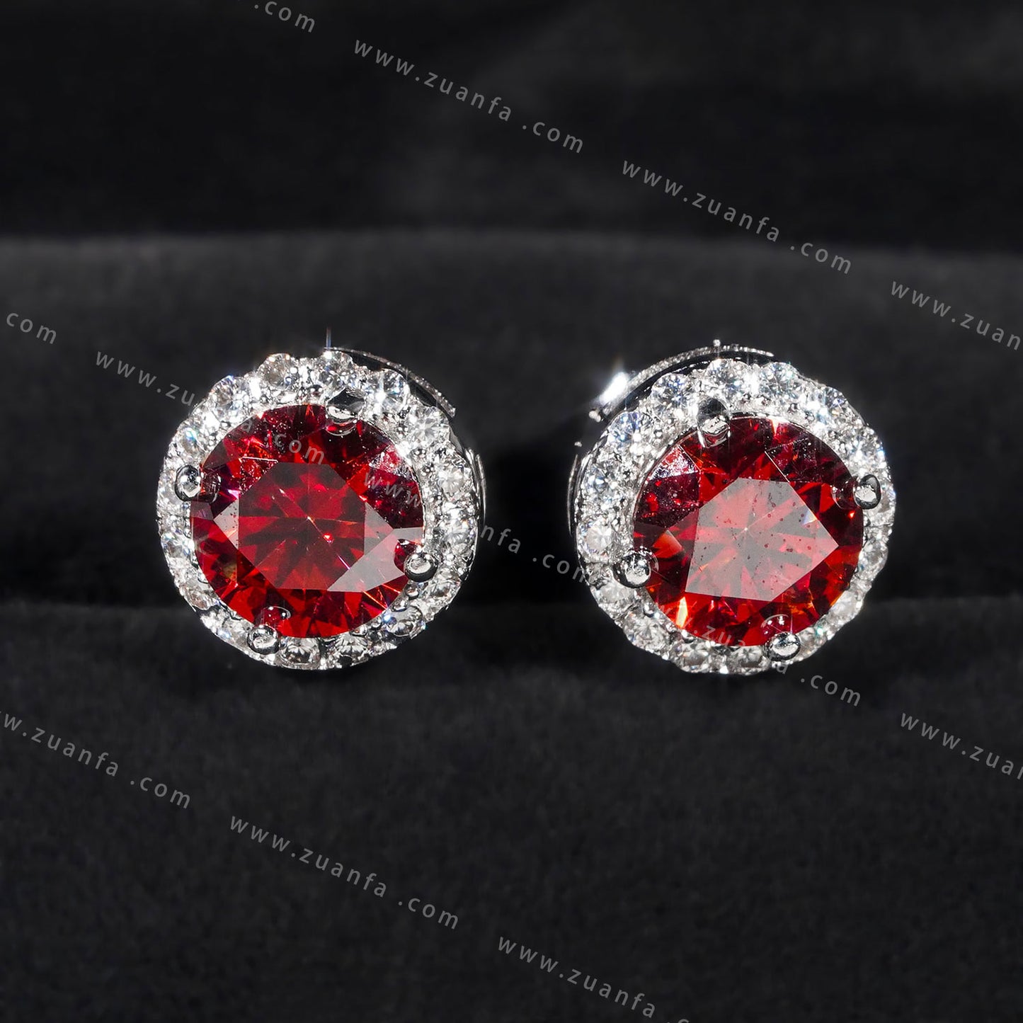 Various Color Moissanite Stud Earring 18K Gold
