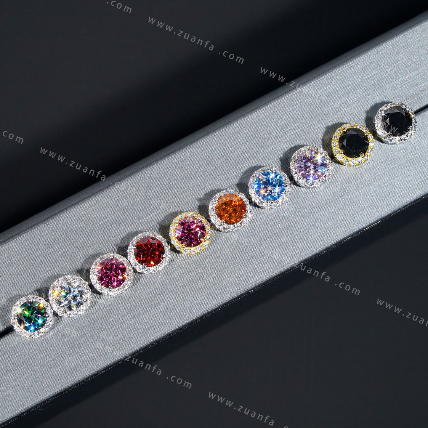 Various Color Moissanite Stud Earring 18K Gold